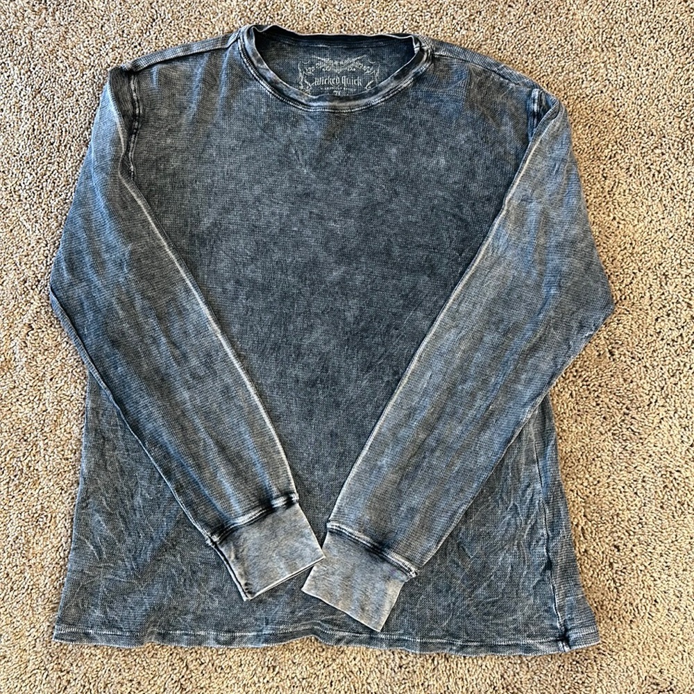Wicked Quick brand acid washed long sleeve tee. Loose Knit. Size Large.